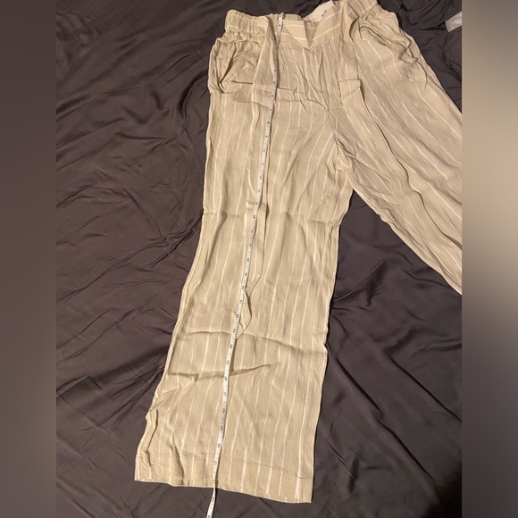 Wilfred Summer Wide Leg Pant trouser airy and light pinestripe. Inseam 22inches - Picture 6 of 7